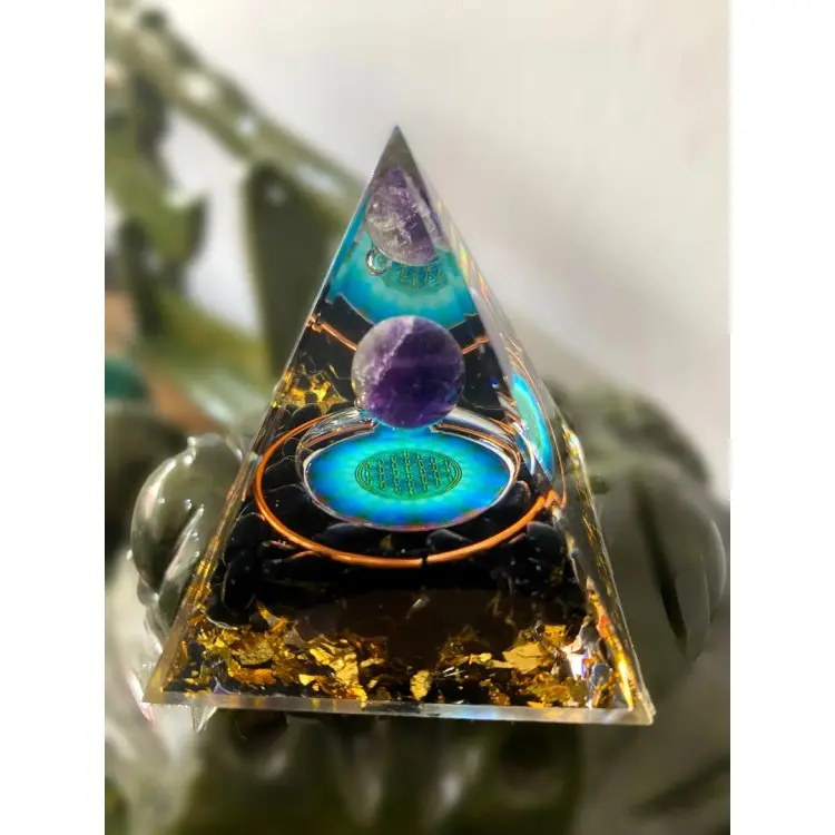 orgone pyramid64.webp