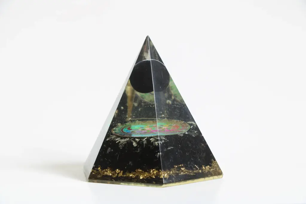 orgone pyramid60.webp
