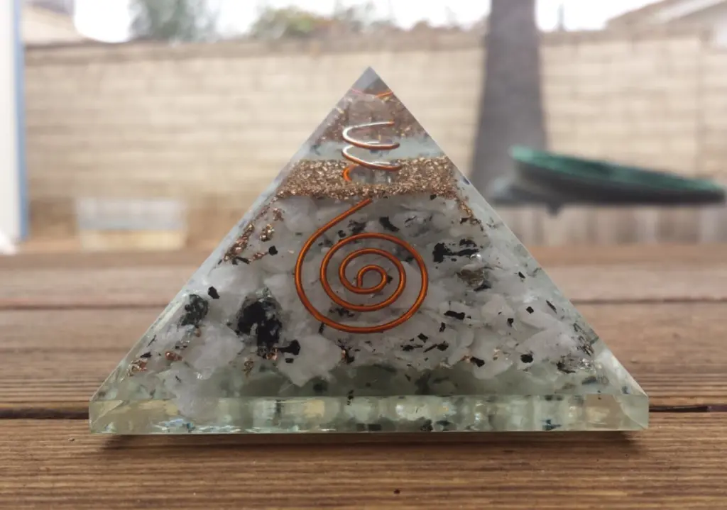 orgone pyramid75.webp