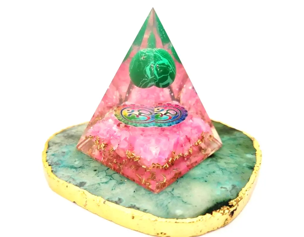 orgone pyramid88.webp