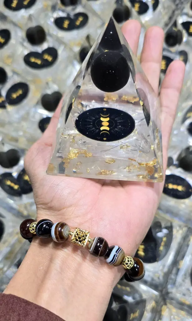 orgone pyramid99.webp