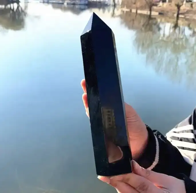 black obsidian tower (2).webp