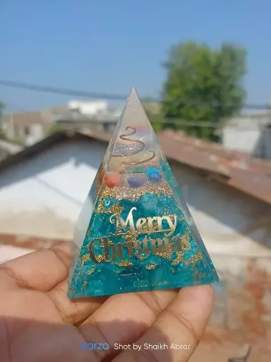Natural Orgonite pyramid of marry Christmas For Showpiece And Decorative