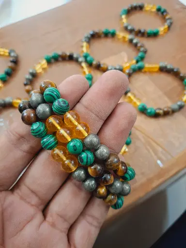 Natural Stones Money Magnet Bracelet for Healing And Showpiece