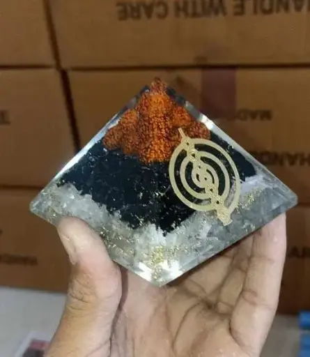 Natural Orgonite Pyramid For Showpiece And Healing