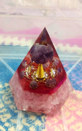 Natural Orgonite Pyramid For Healing And Showpiece